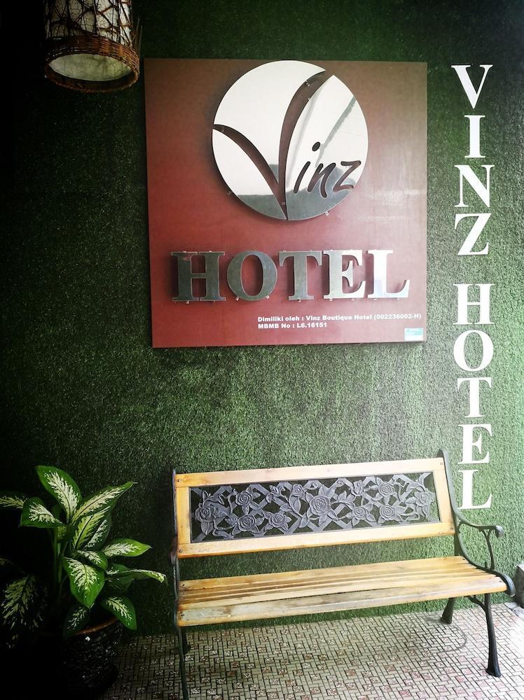 Vinz Hotel Malacca Extérieur photo